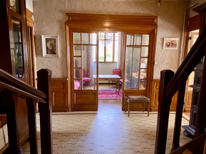 Image No.8-5 Bed House for sale