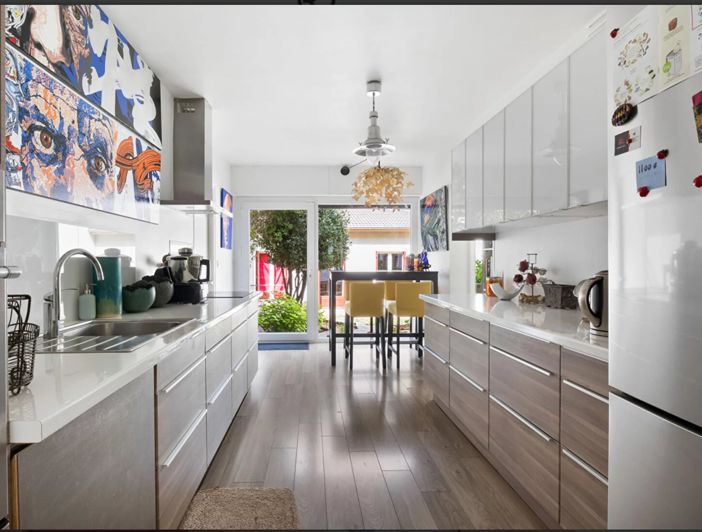 Image No.5-4 Bed House for sale