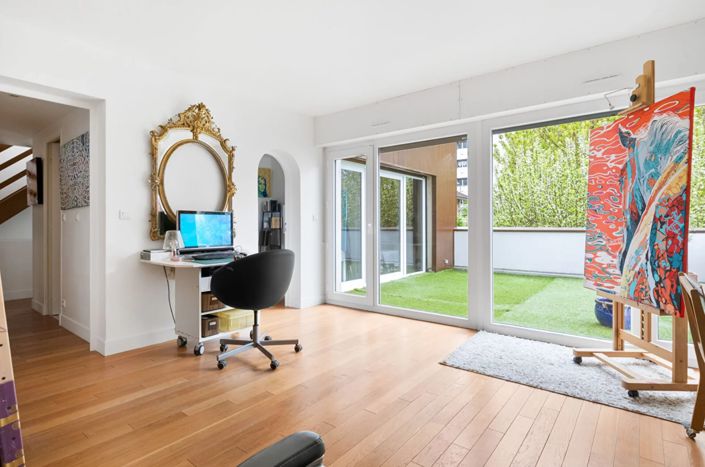 Image No.6-4 Bed House for sale