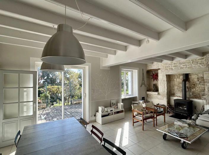 Image No.9-3 Bed House for sale