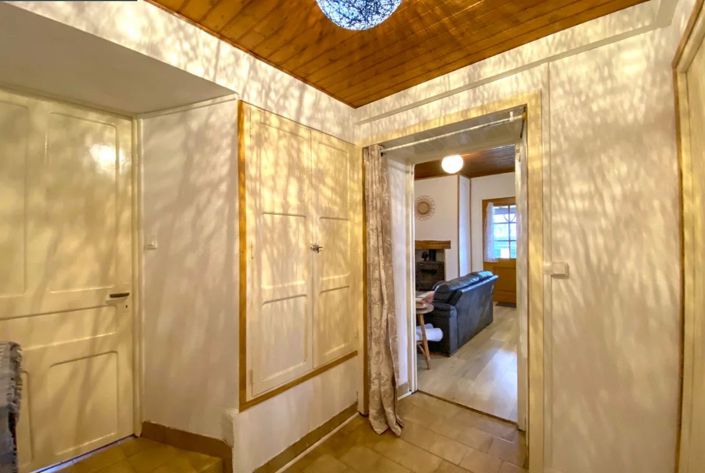 Image No.9-4 Bed House for sale