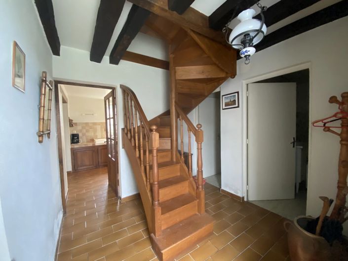 Image No.8-5 Bed House for sale