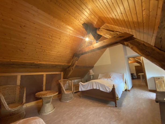 Image No.9-5 Bed House for sale