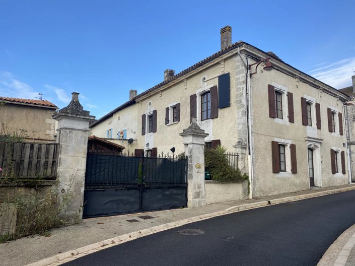 Image No.1-4 Bed Village House for sale