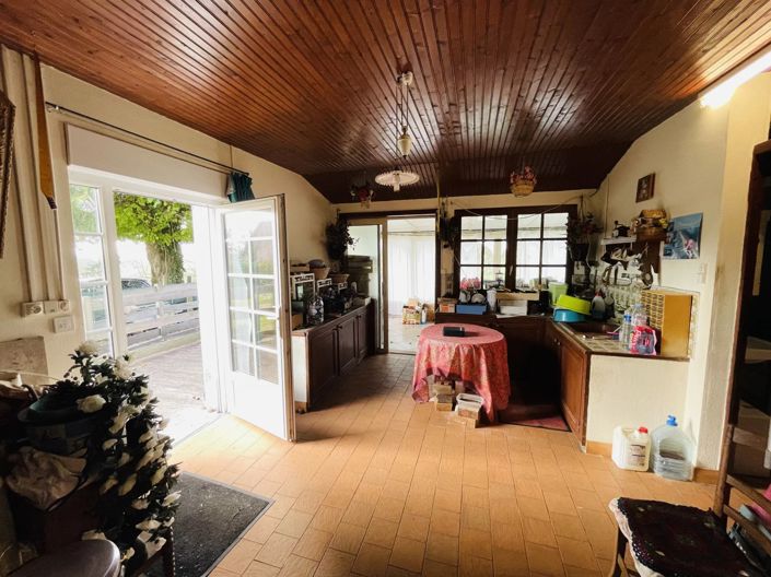 Image No.8-2 Bed House for sale