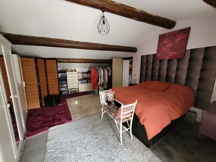 Image No.12-2 Bed House for sale