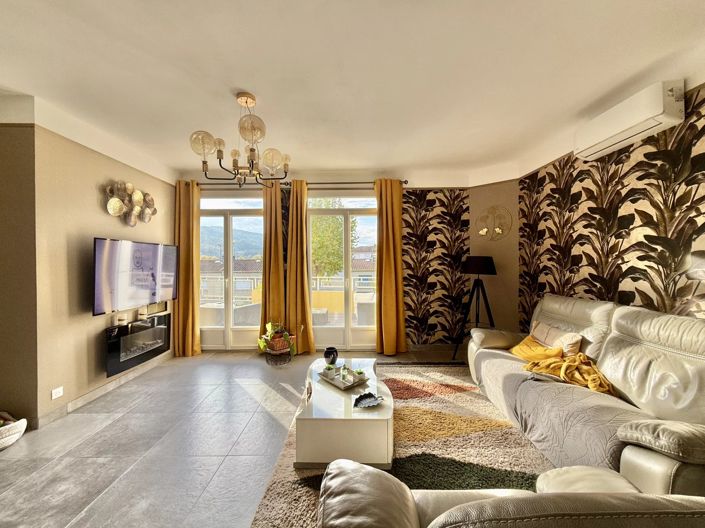 Image No.2-3 Bed House for sale