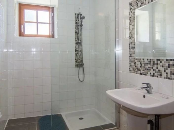 Image No.9-3 Bed Village House for sale