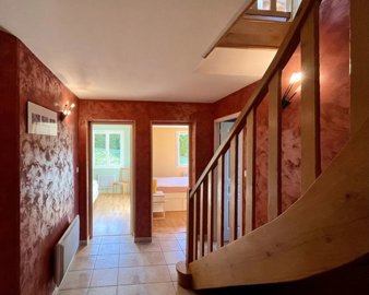 db5154a8cad4a9f3b694190eba5310ab0a4e91fb70192