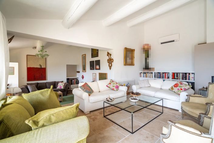 Image No.4-7 Bed House for sale