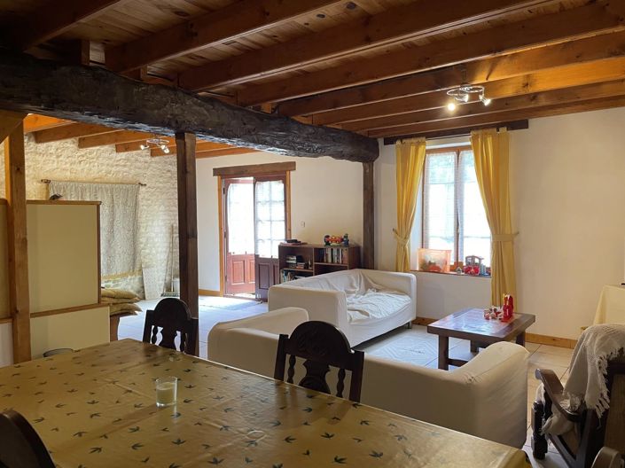 Image No.10-13 Bed House for sale