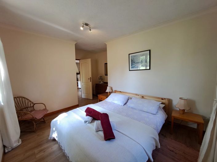 Image No.8-16 Bed House for sale