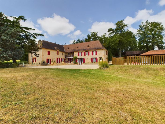 Image No.1-9 Bed House for sale