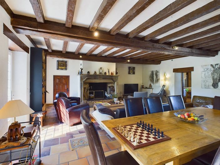 Image No.2-9 Bed House for sale