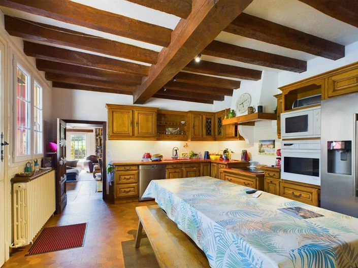 Image No.4-9 Bed House for sale