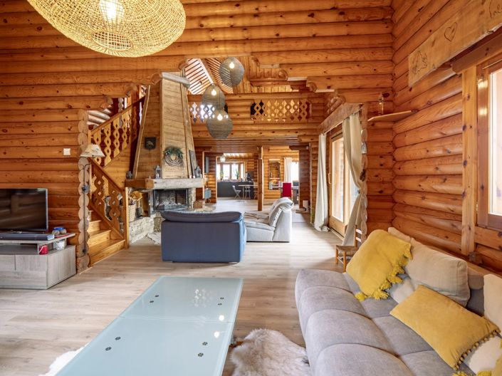 Image No.4-4 Bed Chalet for sale