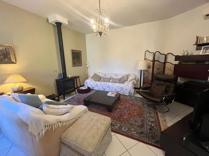 Image No.10-3 Bed House for sale