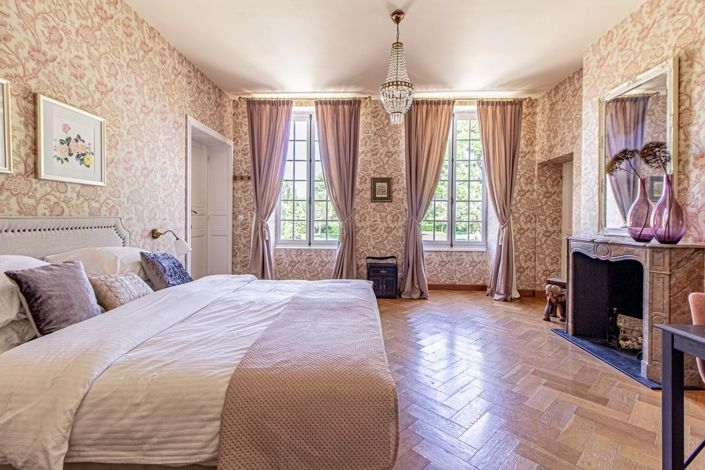 Image No.10-10 Bed House for sale