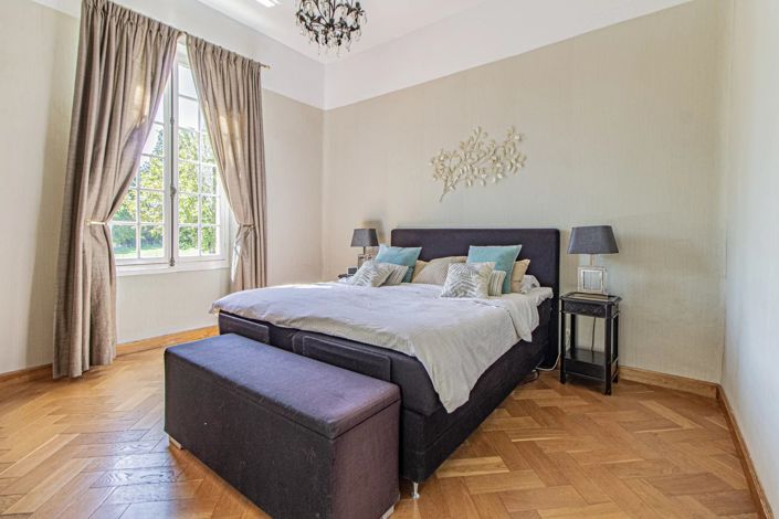 Image No.12-10 Bed House for sale