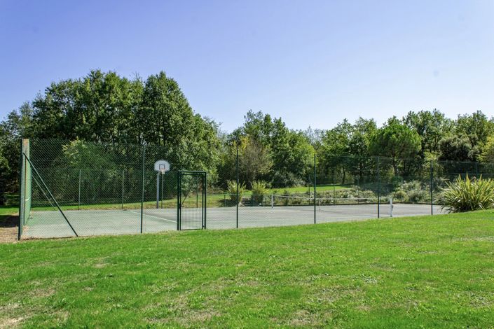 Image No.15-10 Bed House for sale