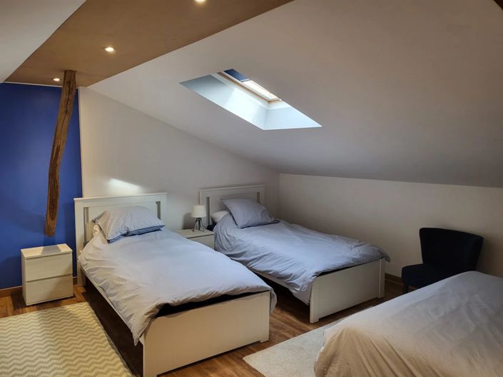 Image No.10-4 Bed House for sale