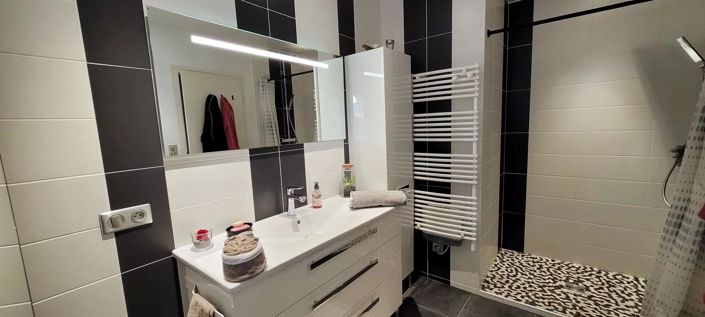 Image No.11-4 Bed Village House for sale