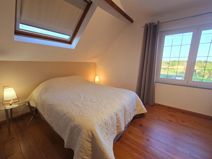 Image No.6-8 Bed House for sale