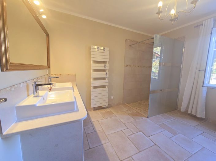 Image No.15-8 Bed House for sale