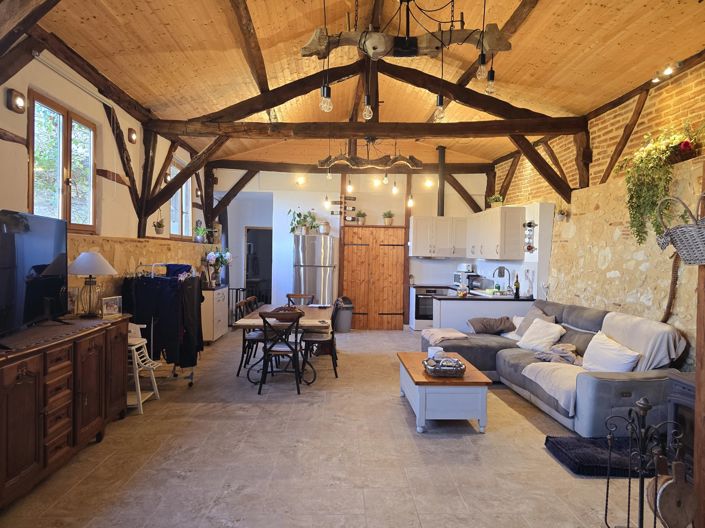 Image No.3-8 Bed House for sale