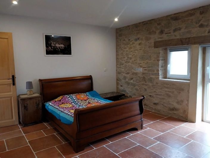 Image No.8-8 Bed House for sale