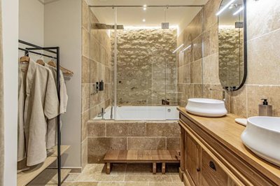 c827493f32561438685c326afbf158adabf1c6cacc192