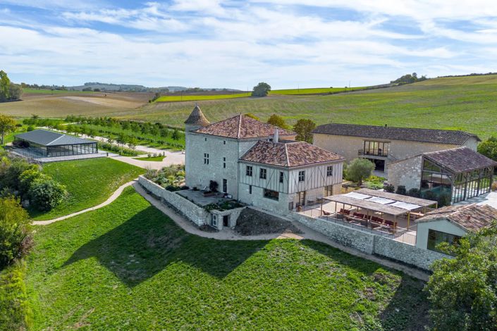 Image No.3-10 Bed House for sale