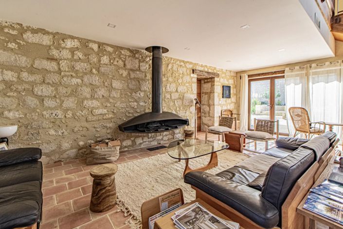 Image No.4-10 Bed House for sale