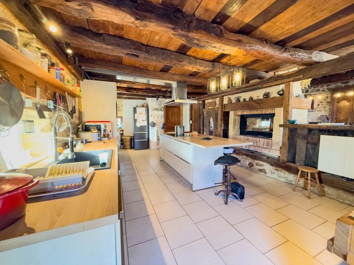 Image No.6-7 Bed House for sale