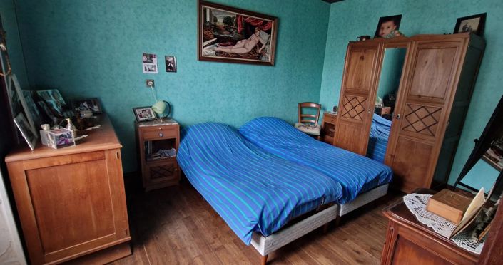 Image No.10-2 Bed House for sale