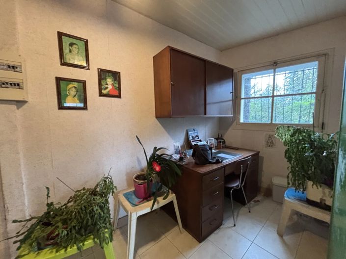 Image No.6-2 Bed House for sale