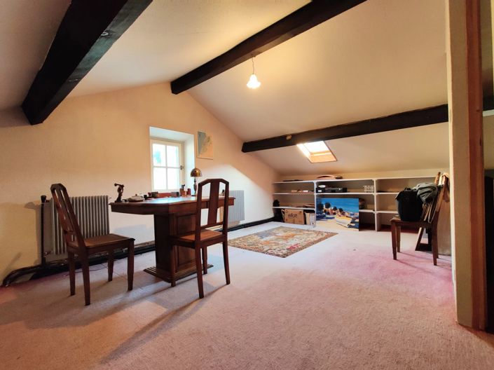 Image No.12-4 Bed House for sale