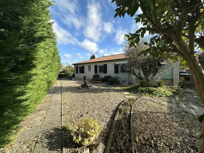 Image No.8-3 Bed House for sale