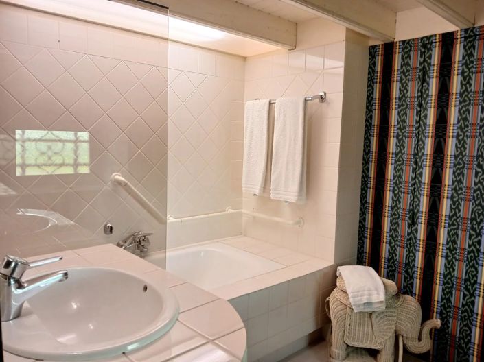 Image No.14-11 Bed House for sale