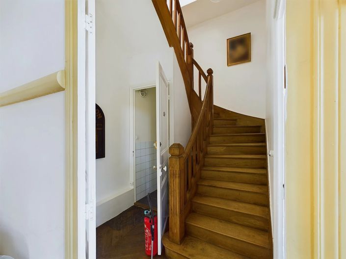 Image No.5-23 Bed House for sale