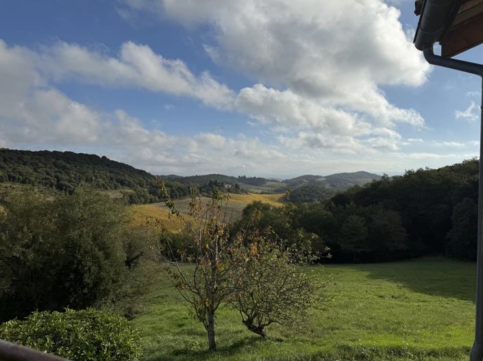 Image No.11-10 Bed House for sale