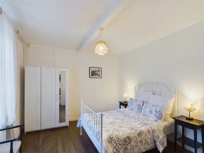 Image No.8-4 Bed House for sale