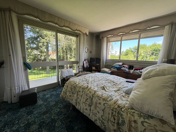 Image No.11-5 Bed House for sale