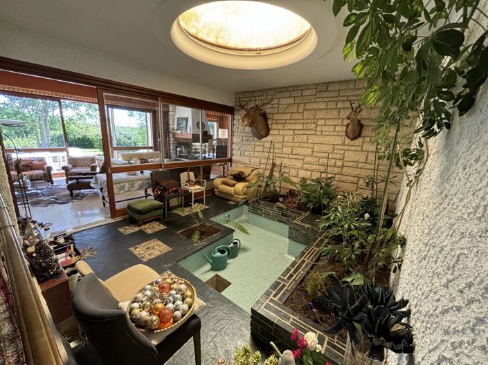 Image No.7-5 Bed House for sale