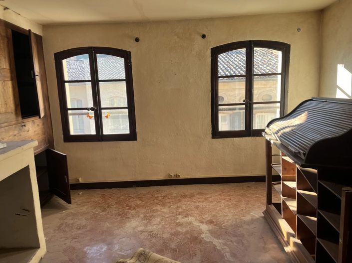 Image No.12-7 Bed House for sale