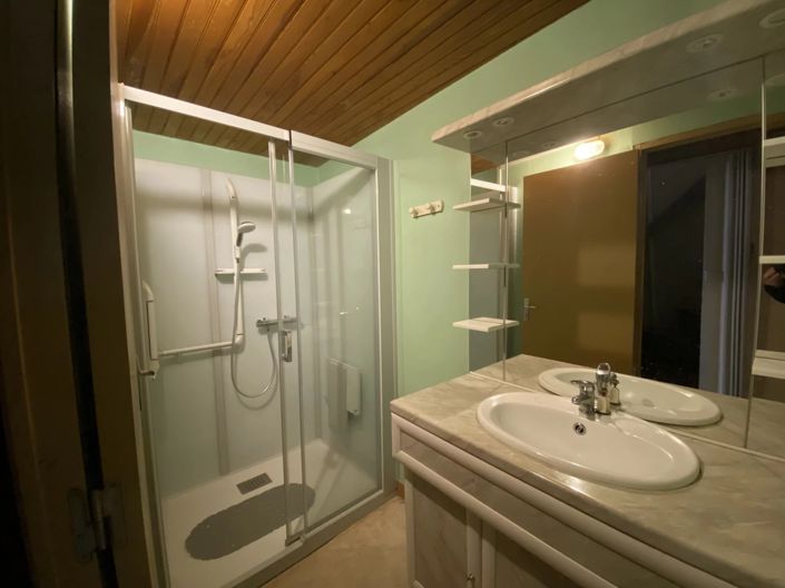 Image No.10-3 Bed House for sale