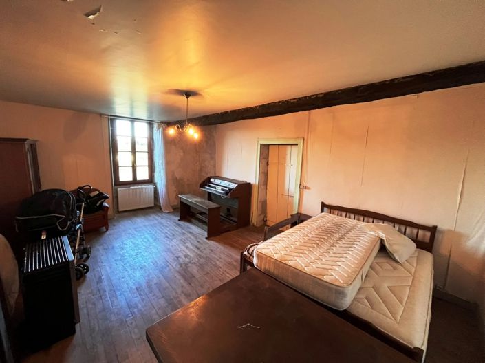 Image No.10-3 Bed House for sale