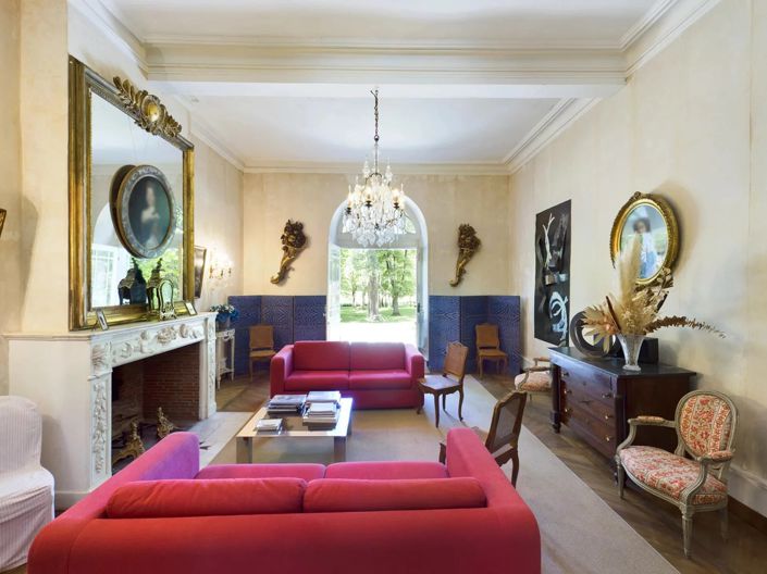 Image No.6-16 Bed House for sale