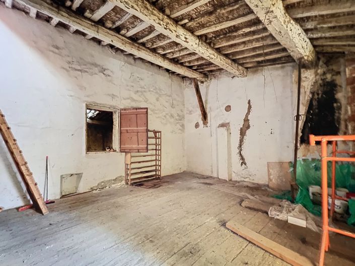 Image No.9-3 Bed Village House for sale