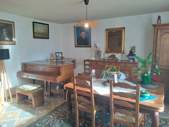 Image No.3-4 Bed House for sale